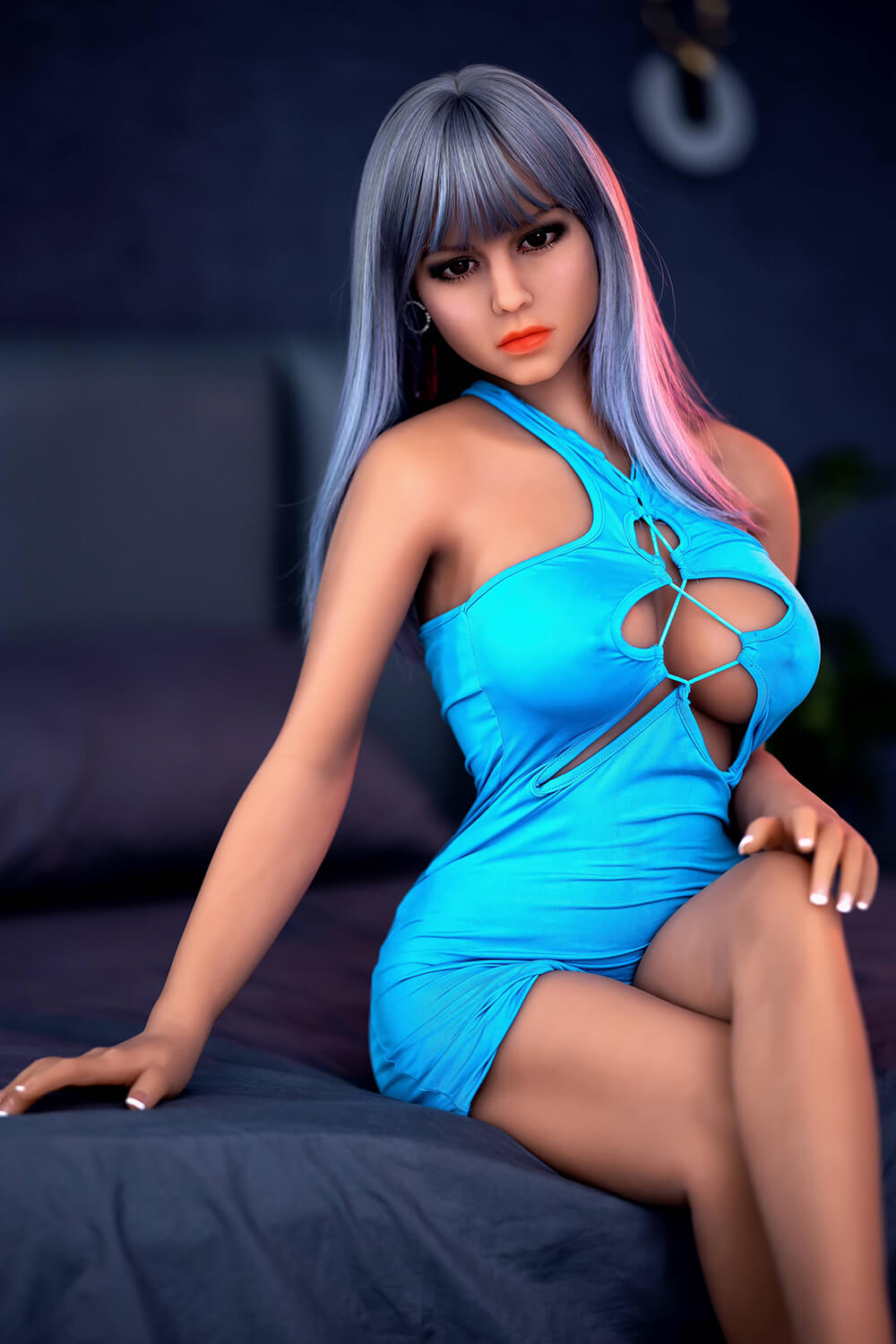 Сребърна коса, секс емоционална кукла с големи гърди